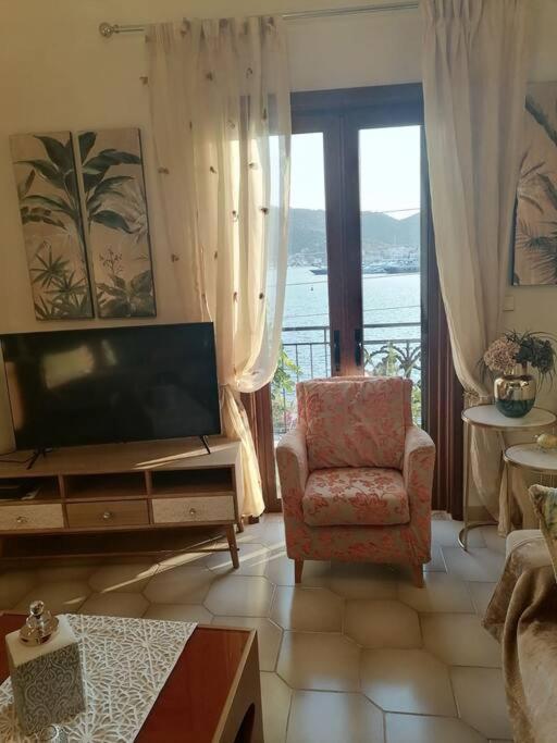 Suiteviewporos Galatás Екстериор снимка